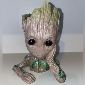 Groot Guardians of The Galaxy Air Plant Indoor Houseplant or Desk Pen Holder